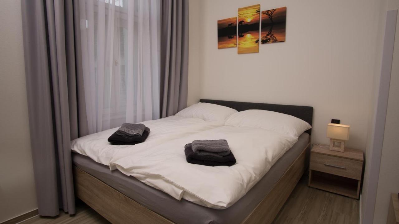 Apartment Continents Nearby Main Train And Bus Station Praag Buitenkant foto
