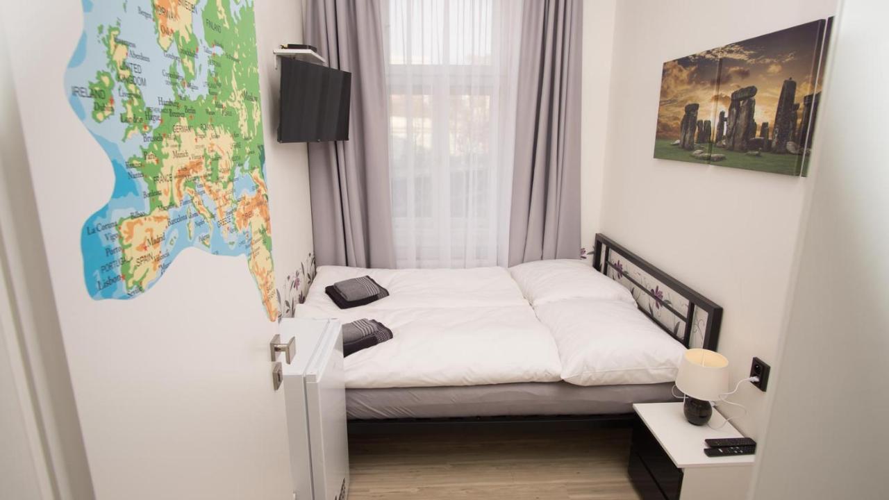 Apartment Continents Nearby Main Train And Bus Station Praag Buitenkant foto